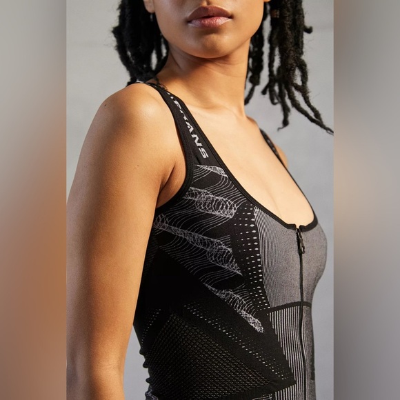 iets frans… Urban Outfitters Mini Dress with Zip and U Neck in Black/White, Sz S - Picture 2 of 11